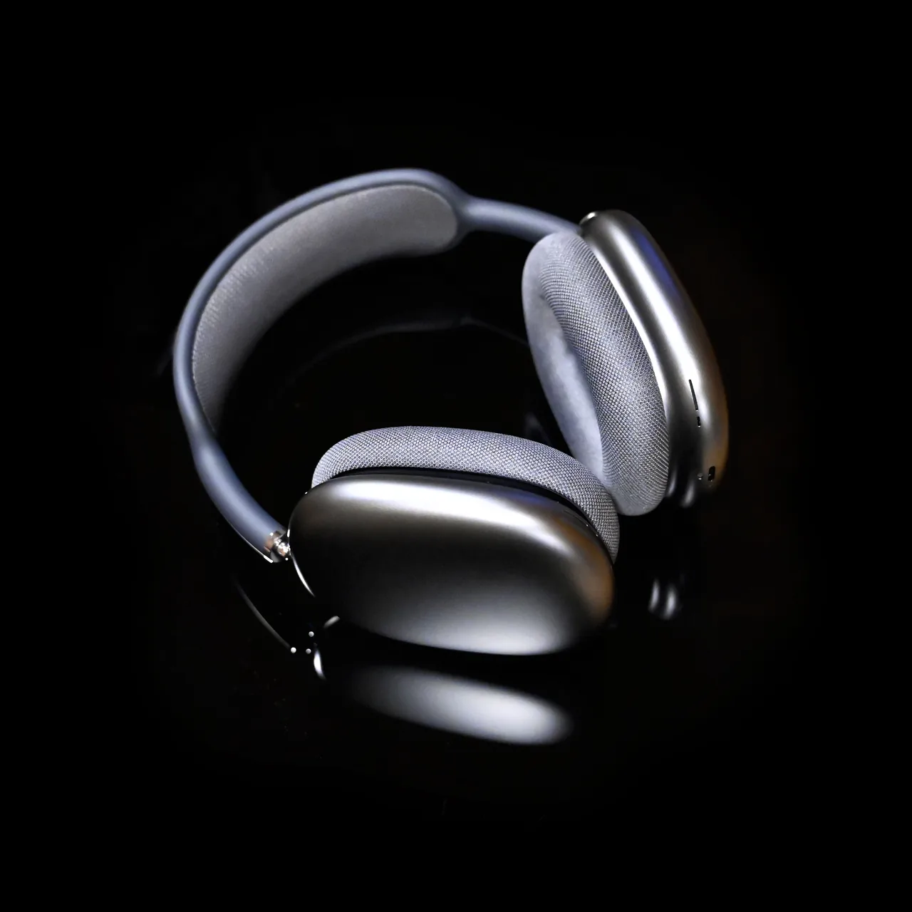 Иллюстрация модели: Apple AirPods Max (first generation,H1)